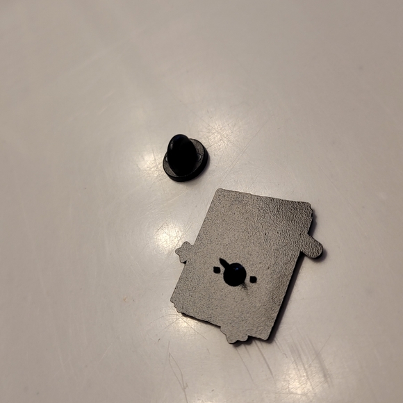 Read And Understood The Whole Contract Enamel Pin - Picture 3 of 8